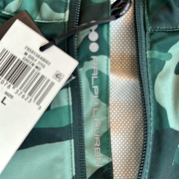 Camo Water-Repellent Packable Vest
RLX men’s large - Picture 4 of 6